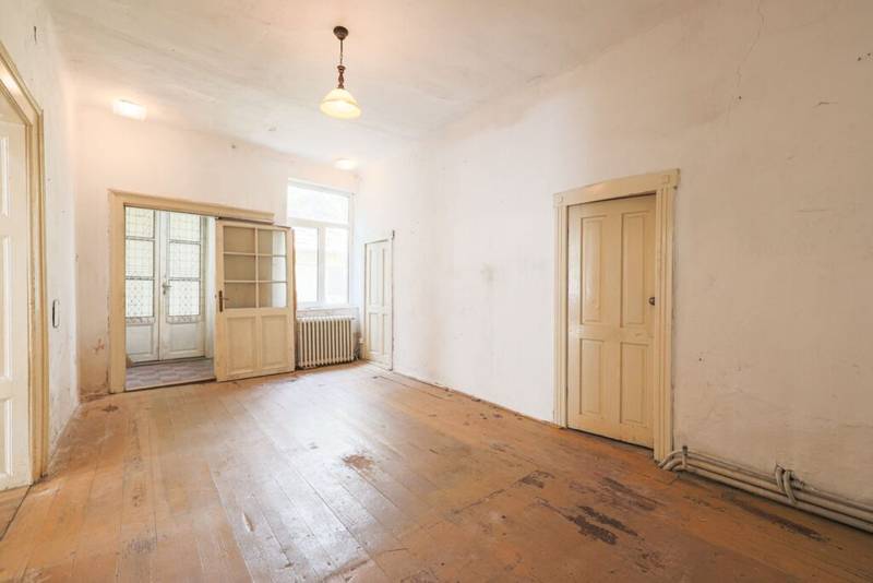 Apartament cu 3 camere,  zonă centrală – 0% comision De vânzare Apartament cu 3 camere,  zonă centrală – 0% comision în zona Central 3 camere Arad 3