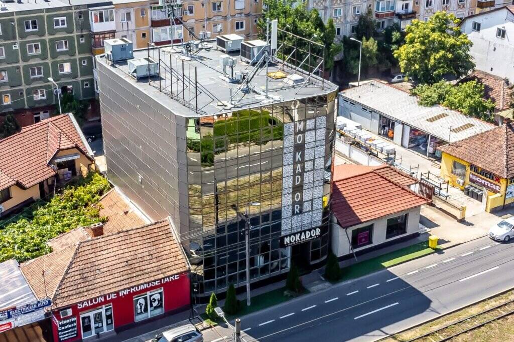 Cladire de birouri de inchiriat – 1032 mp De închiriat Cladire de birouri de inchiriat – 1032 mp în zona Micalaca 19 camere Arad 5