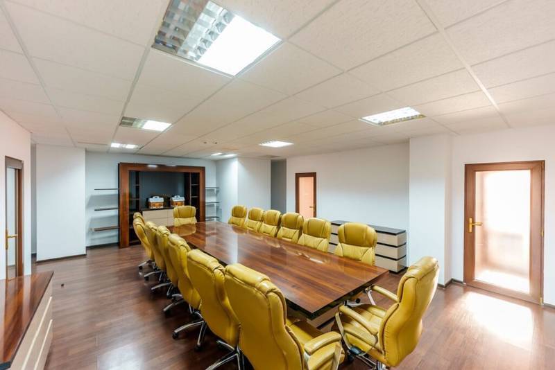 Cladire de birouri de inchiriat – 1032 mp De închiriat Cladire de birouri de inchiriat – 1032 mp în zona Micalaca 19 camere Arad 6