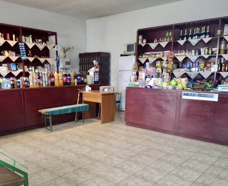 Pret redus Cladire din caramida in Firiteaz, magazinul satesc De vânzare Pret redus Cladire din caramida in Firiteaz, magazinul satesc în zona Arad 5 camere 1 dormitor Arad 4