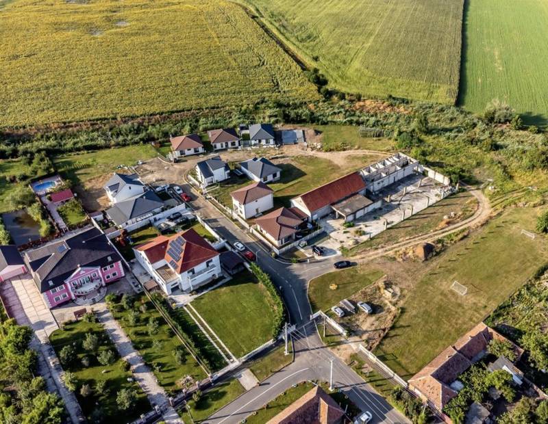 Casă de vânzare modernă și spațioasă – Comision 0%! De vânzare Casă de vânzare modernă și spațioasă – Comision 0%! în zona Gai 4 camere 3 dormitoare Arad 12