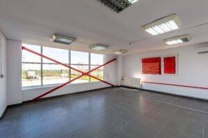 De închiriat Hală industrială ideală pentru producție sau showroom în Arad în zona Gradiste 2 camere Arad 10