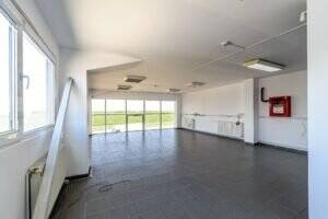 De închiriat Hală industrială ideală pentru producție sau showroom în Arad în zona Gradiste 2 camere Arad 7
