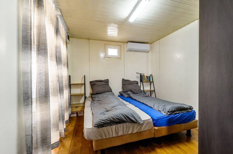 De vânzare PRET NOU! Casa – tip container – Teren 1987 mp – Turnu – COMISION 0% în zona Arad 3 camere Arad 4