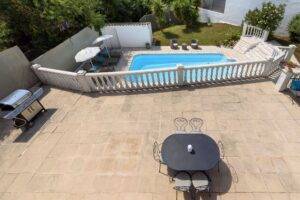 De vânzare Vila fermecătoare la 10 minute de Cannes în zona Arad 7 camere 5 dormitoare Arad 7