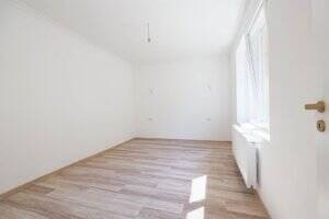 Apartament 2 camere renovat complet – str. Mărășești De vânzare Apartament 2 camere renovat complet – str. Mărășești în zona Central 2 camere 1 dormitor Arad 4