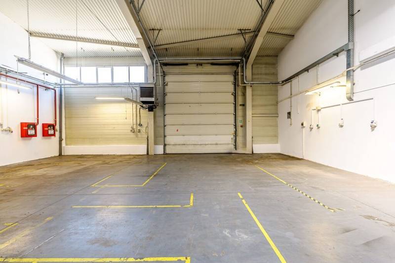 Hală industrială ideală pentru producție sau showroom în Arad 553mp De închiriat Hală industrială ideală pentru producție sau showroom în Arad 553mp în zona Gradiste 2 camere Arad 5