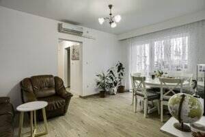 De vânzare Apartament spatios cu 4 camere la 1 minut de teatru în zona Central 4 camere 3 dormitoare Arad 9