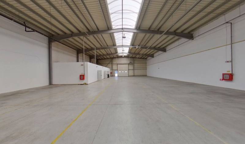 De închiriat Hală industrială de închiriat 856 mp în zona Sud 2 camere Arad 2
