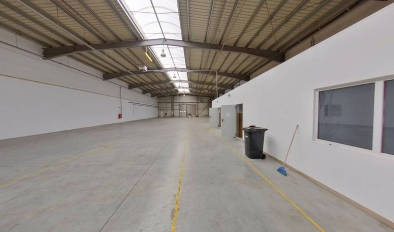 De închiriat Hală industrială de închiriat 856 mp în zona Sud 2 camere Arad 7