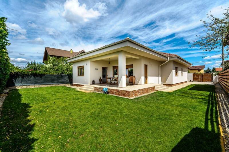Vilă nouă superbă tip mediteranean, zona Tabacovici 