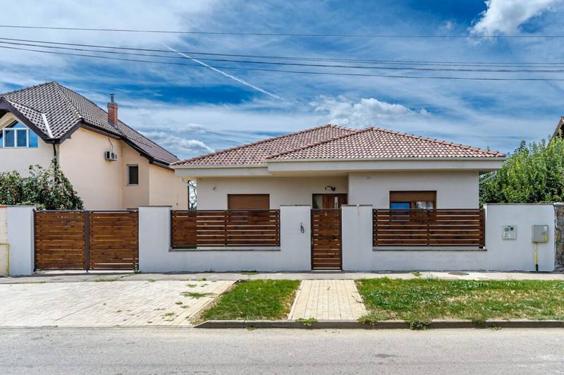 Vilă nouă superbă tip mediteranean, zona Tabacovici 