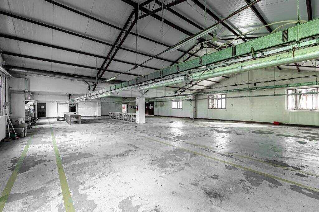 4.049 mp Hale industriale în Arad, aproape de A1 