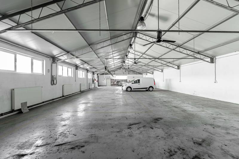 4.049 mp Hale industriale în Arad, aproape de A1 