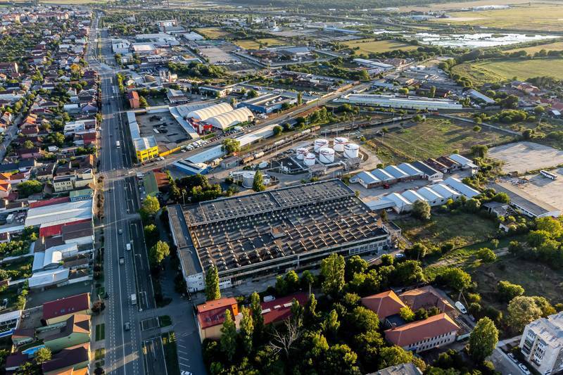 4.049 mp Hale industriale în Arad, aproape de A1 