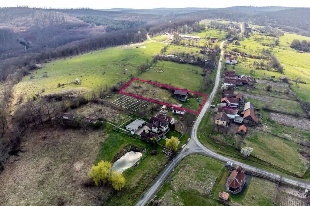 Cabană pe 3 niveluri – zonă spectaculoasă – Pătârș – COMISION 0% De vânzare Cabană pe 3 niveluri – zonă spectaculoasă – Pătârș – COMISION 0% în zona Arad 3 camere Arad 1