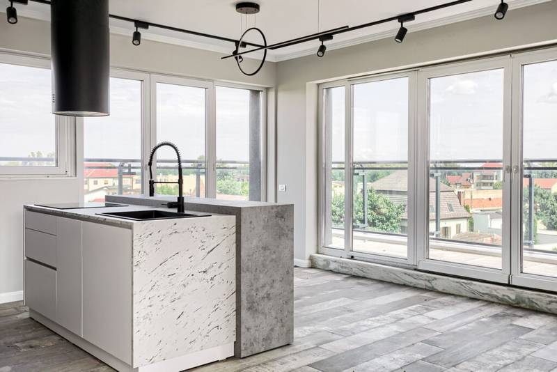 De vânzare Penthouse bloc nou lângă Malul Muresului în Arad în zona Ultracentral 2 camere 1 dormitor Arad 2
