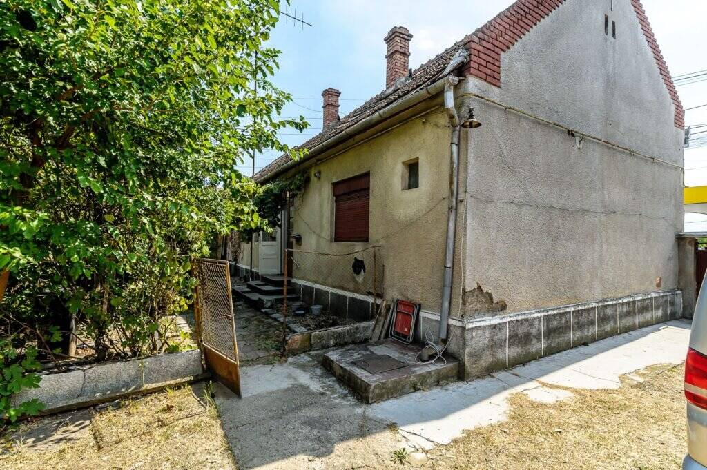 De vânzare Două case pe Calea Radnei comision 0 în zona Micalaca 14 camere 8 dormitoare Arad 3