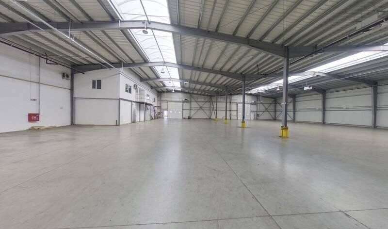 De închiriat Hală industrială de închiriat în Arad 1799 mp în zona Sud 2 camere Arad 1