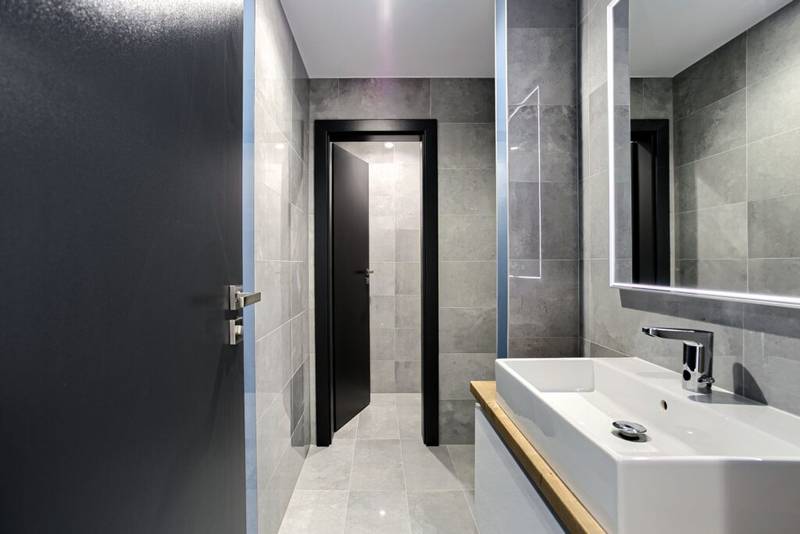 De închiriat Spațiu modern de inchiriat destinat clinicilor sau companiilor în zona Bancilor 7 camere Arad 10
