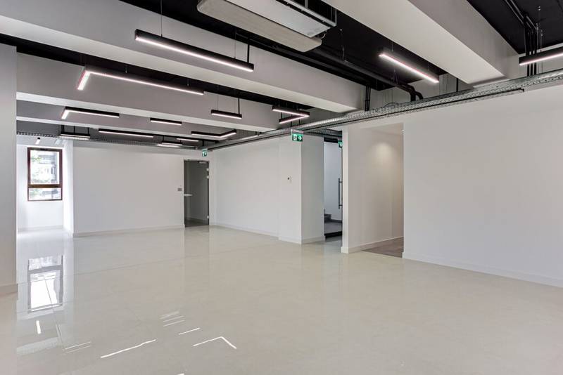 De închiriat Spațiu modern de inchiriat destinat clinicilor sau companiilor în zona Bancilor 7 camere Arad 7