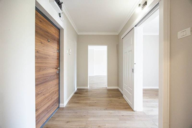 De vânzare Apartament ultrafinisat cu 2 camere decomandat pe Closca Comision 0 în zona Central 2 camere 1 dormitor Arad 1