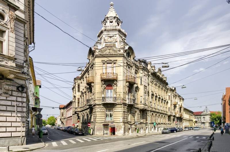 De închiriat Spatiu comercial de închiriat – 210 mp – Ultracentral – COMISION 0% în zona Ultracentral 3 camere Arad 1