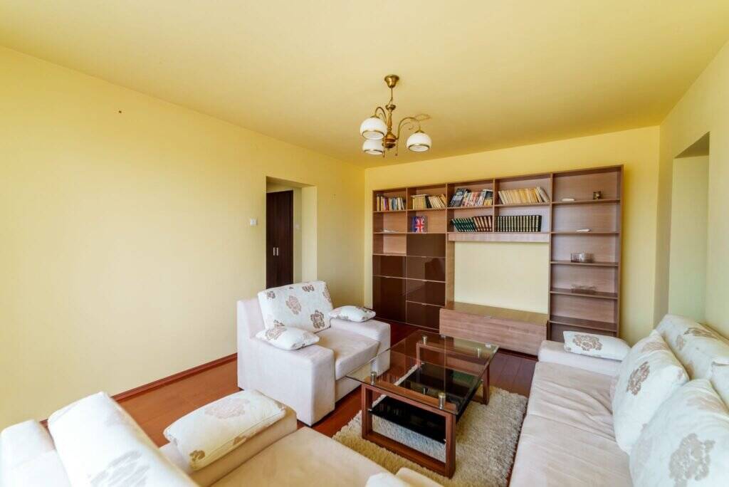 De vânzare Apartament 2 camere luminos, zona excelenta Podgoria în zona Podgoria 2 camere 1 dormitor Arad 3