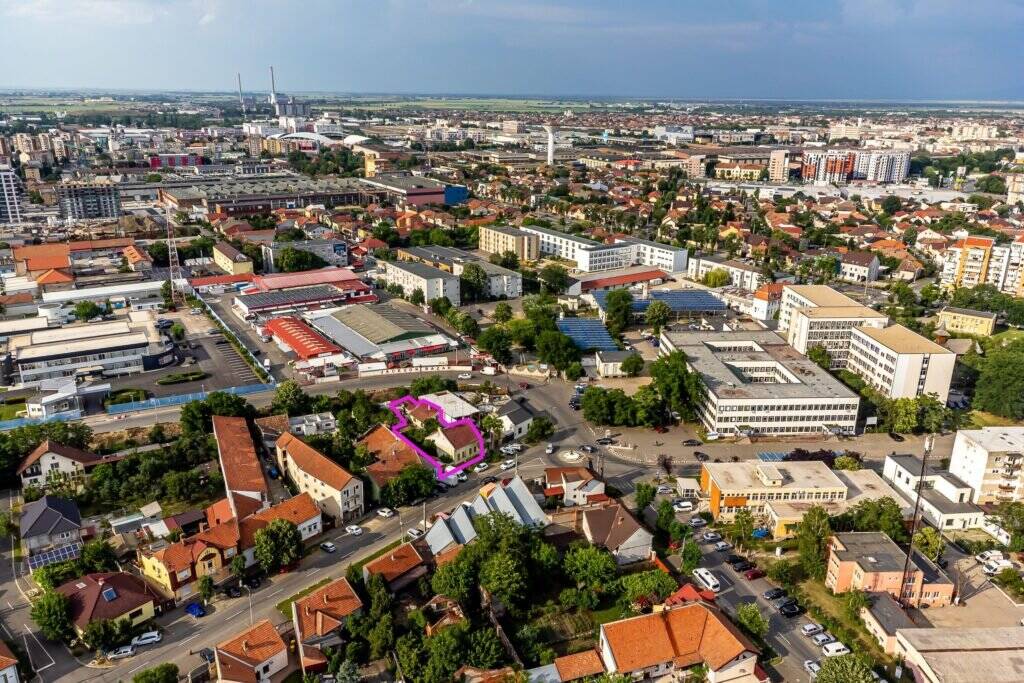 De vânzare Casă cu potențial comercial,  lângă Spitalul Județean Arad. în zona Parneava 5 camere 3 dormitoare Arad 2