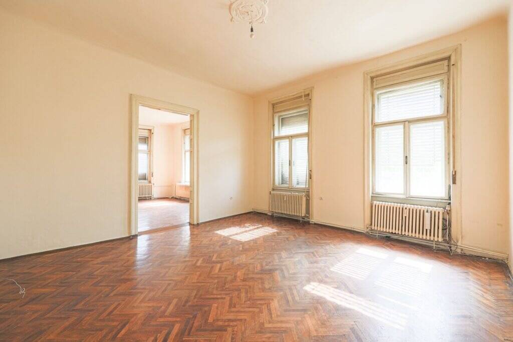 De vânzare Vândut! Raritate pe piața imobiliară din Arad–Apartament cu 4 camere în zona Central 4 camere Arad 4