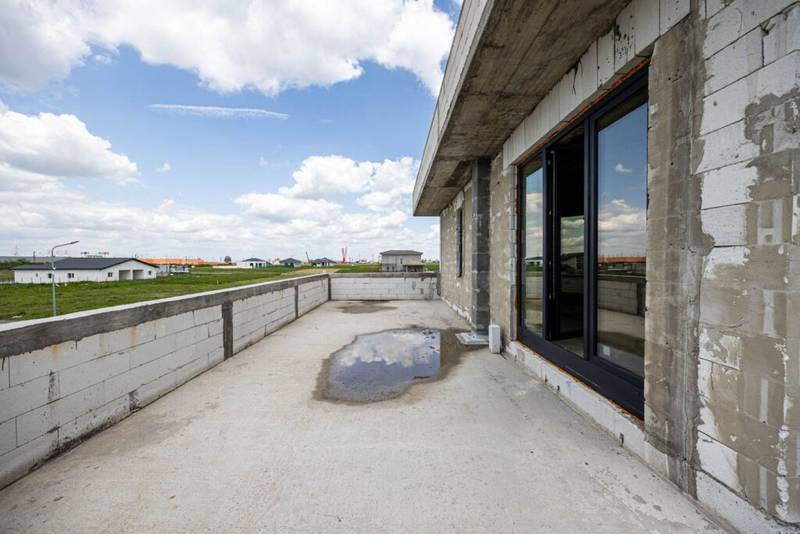Vilă spațioasă cu 6 camere – Via Carmina, Arad. Preț redus 199.000 € De vânzare Vilă spațioasă cu 6 camere – Via Carmina, Arad. Preț redus 199.000 € în zona Arad 6 camere 2 dormitoare Arad 2