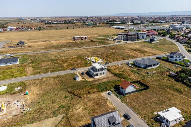 Vilă spațioasă cu 6 camere – Via Carmina, Arad. Preț redus 199.000 € De vânzare Vilă spațioasă cu 6 camere – Via Carmina, Arad. Preț redus 199.000 € în zona Arad 6 camere 2 dormitoare Arad 8