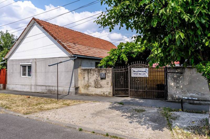 De vânzare Casă individuală cu teren 328 mp în Bujac Comision 0 în zona Bujac 3 camere 2 dormitoare Arad 1