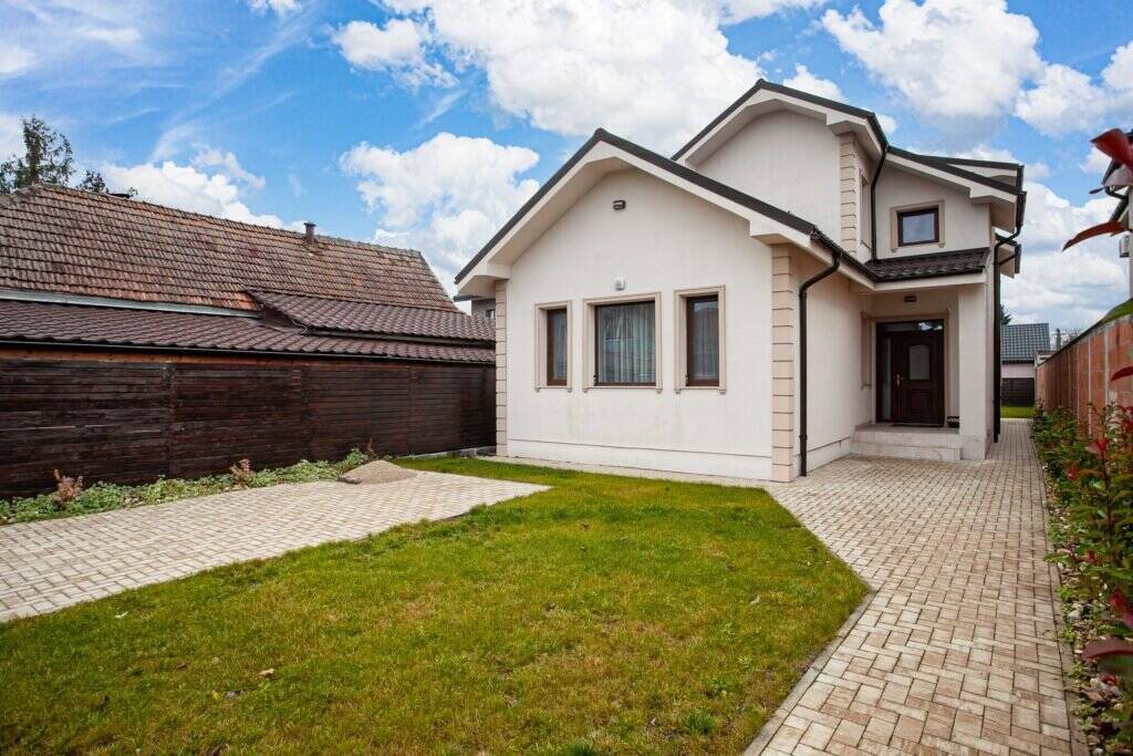 De vânzare VANDUT! Vila premium la cheie in Subcetate în zona Subcetate 4 camere 3 dormitoare Arad 10