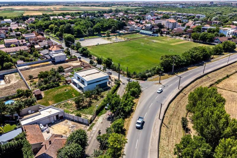 De vânzare Vila spatioasa in subcetate, proprietate premium în zona Subcetate 6 camere 4 dormitoare Arad 1