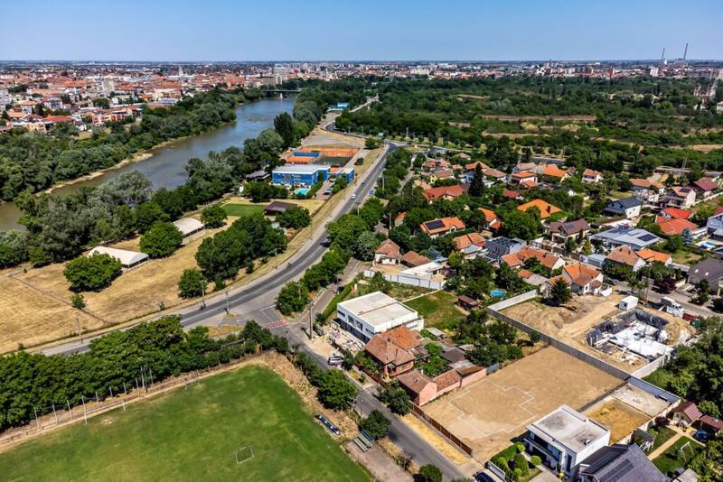 De vânzare Vila spatioasa in subcetate, proprietate premium în zona Subcetate 6 camere 4 dormitoare Arad 10