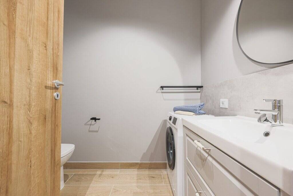 De vânzare APARTAMENT CU 2 DORMITOARE DIN BLOCUL R37 | ARED AFI în zona UTA 3 camere 2 dormitoare Arad 7