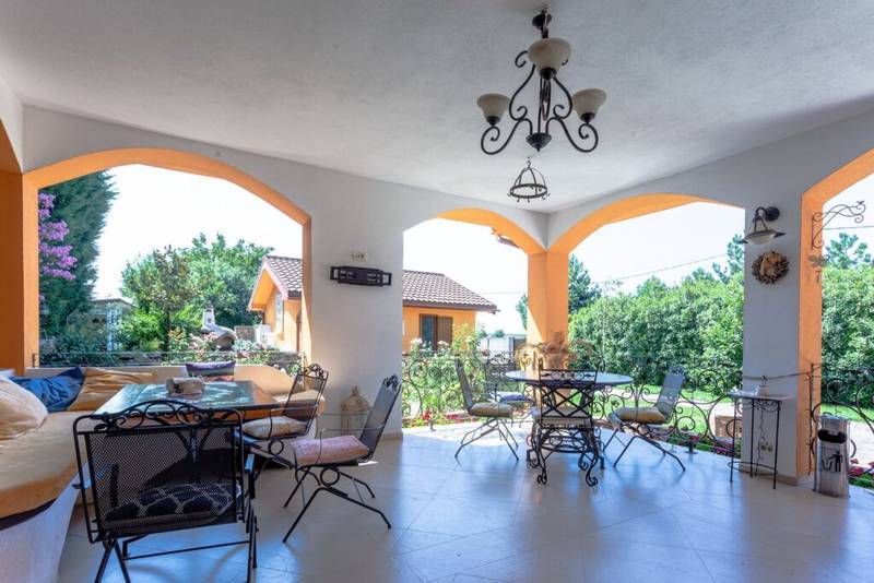 De vânzare Pensiune cotată 9+ pe Booking – O bijuterie imobiliară de 4 margarete! în zona Vest 10 camere Arad 3
