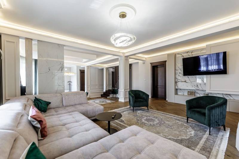 De vânzare Vilă de lux complet amenajată, ideală pentru o familie cu stil în zona 6 Vanatori 5 camere 4 dormitoare Arad 9