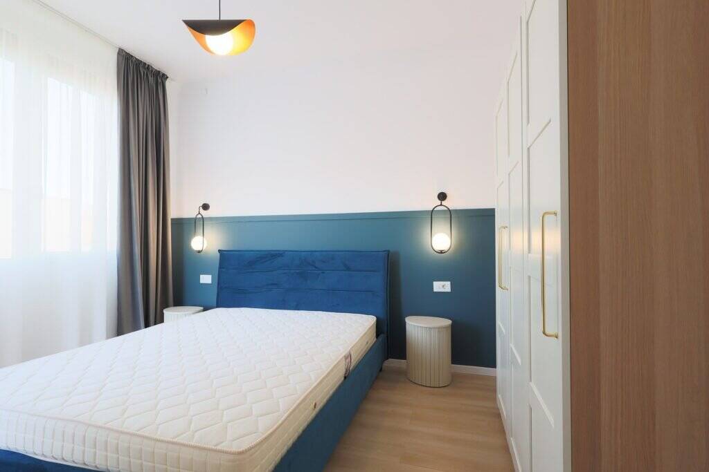 De vânzare Apartament NOU penthouse la cel mai mic pret Comision 0 în zona UTA 2 camere 1 dormitor Arad 2