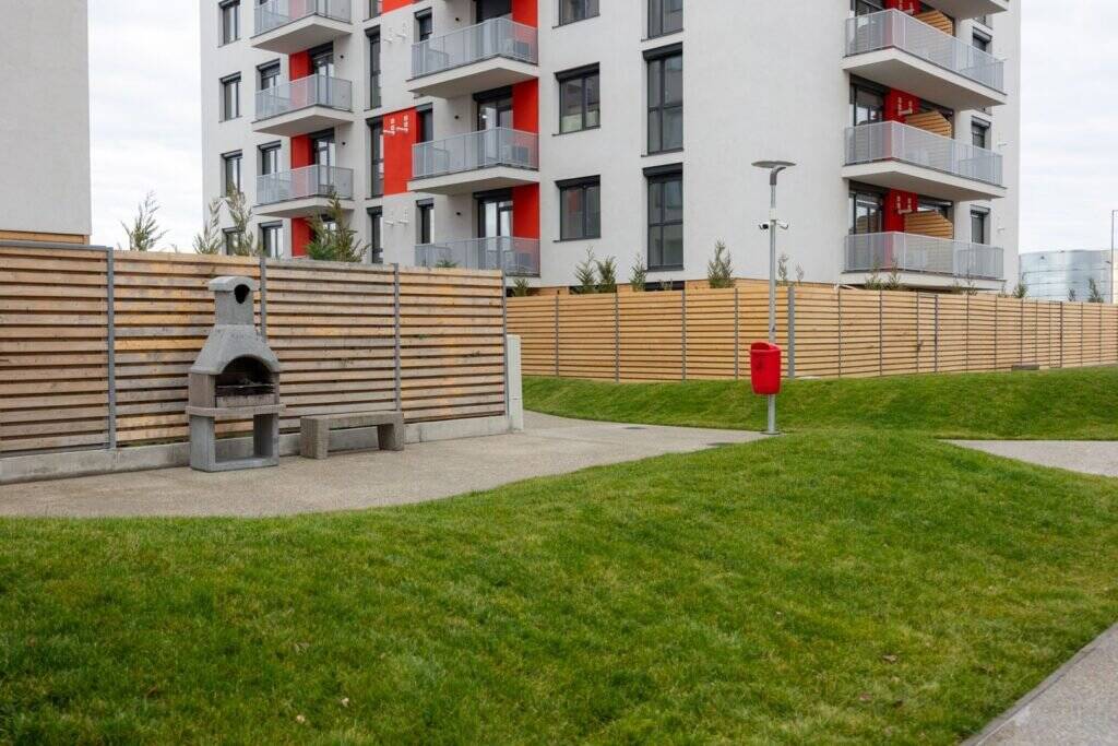 De vânzare Apartament cu grădină proprie, complex ARED – Comision 0% în zona UTA 3 camere 2 dormitoare Arad 3