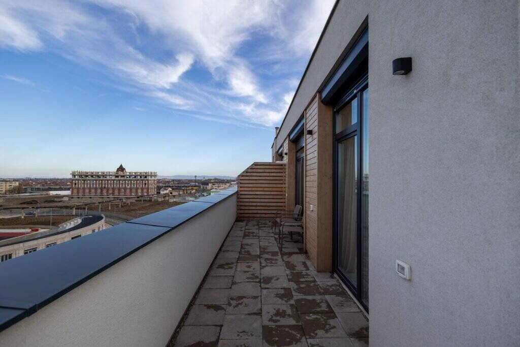 De vânzare CEL MAI BUN PRET pentru un PENTHOUSE NOU – ARED AFI – COMISION 0% în zona UTA 2 camere 1 dormitor Arad 4