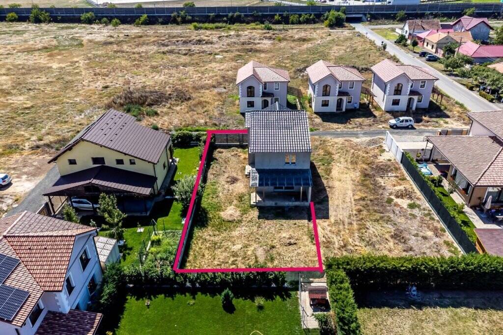 De vânzare Casă de vânzare – Aradul Nou, Str. Constituției în zona Aradul Nou 5 camere 4 dormitoare Arad 2