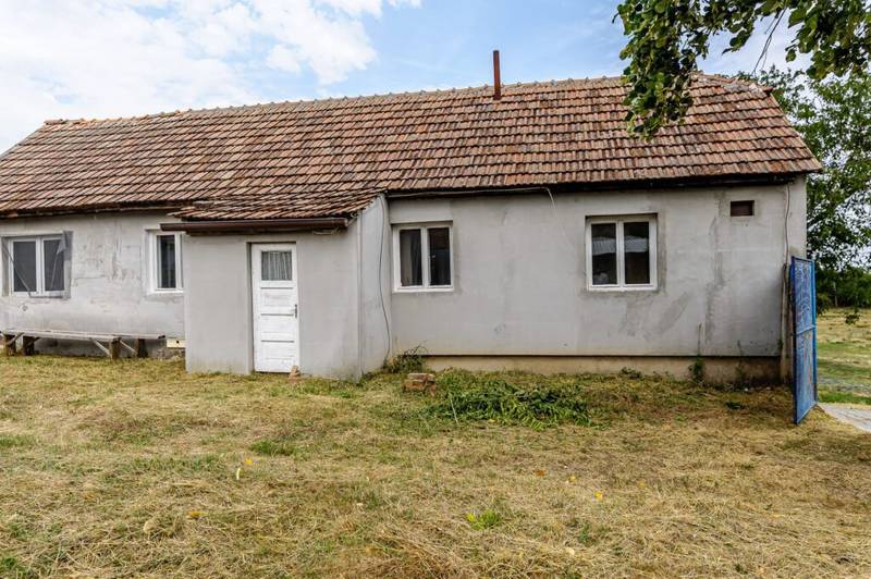 De vânzare Casă din caramida cu teren generos în Felnac Comision 0 în zona Arad 3 camere 2 dormitoare Arad 6