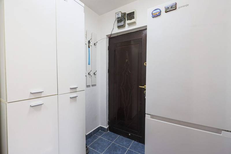 De vânzare VANDUT Apartament cu 2 camere la etaj 3 Calea Romanilor în zona Romanilor 2 camere 1 dormitor Arad 7