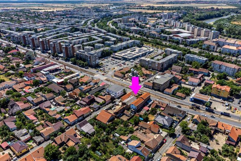 Vizibilitate maximă pe Calea Radnei – oportunitate investitie! De vânzare Vizibilitate maximă pe Calea Radnei – oportunitate investitie! în zona Micalaca Arad 2
