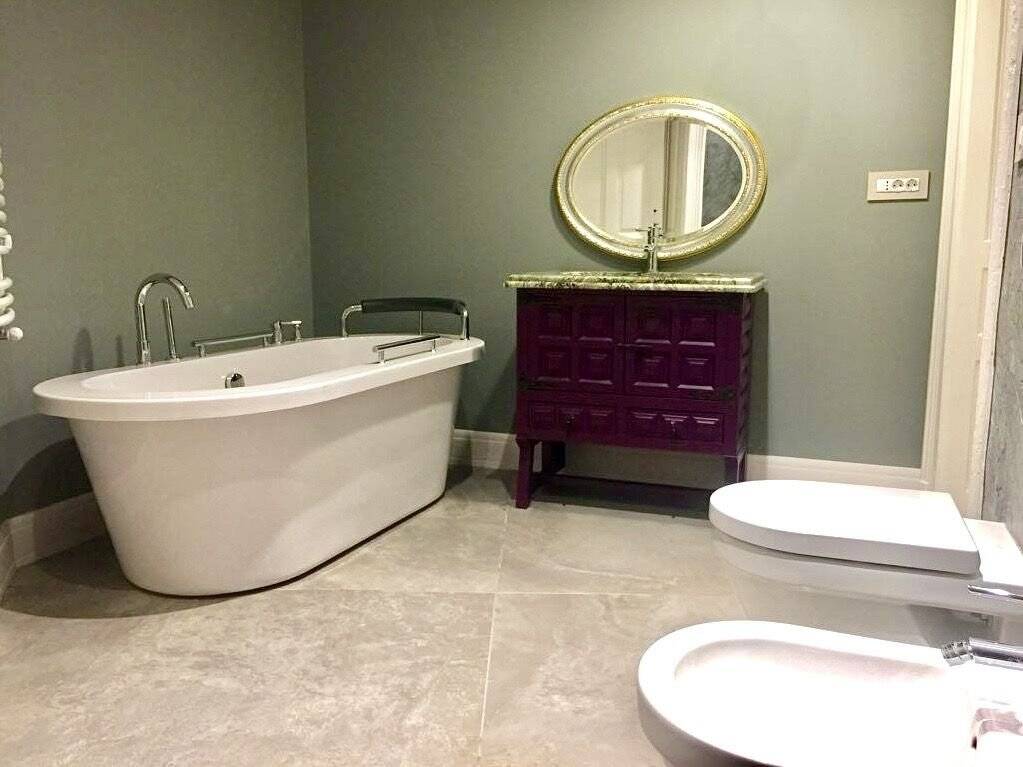 Apartament de 190 mp cu 3 camere de LUX pe Metianu Comision 0 De închiriat Apartament de 190 mp cu 3 camere de LUX pe Metianu Comision 0 în zona Ultracentral 3 camere 2 dormitoare Arad 5
