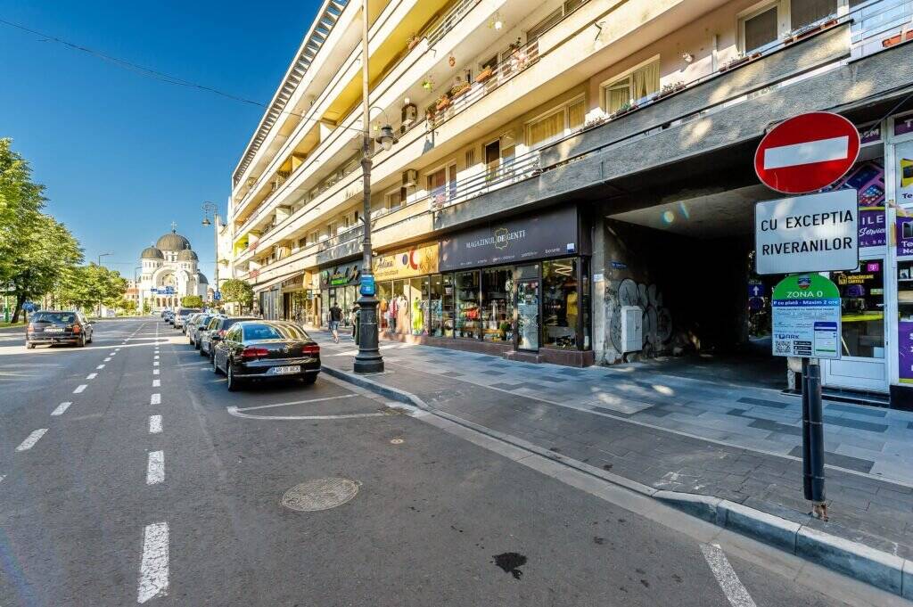 DE ÎNCHIRIAT! Apartament spațios, 2 camere decomandat, Podgoria Arad De închiriat DE ÎNCHIRIAT! Apartament spațios, 2 camere decomandat, Podgoria Arad în zona Ultracentral 2 camere 1 dormitor Arad 1