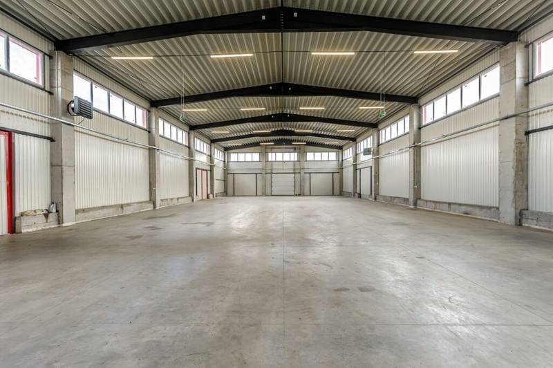 De închiriat Hală industrială Parc Industrial UTA 2 Arad în zona Nord 1 camera Arad 1