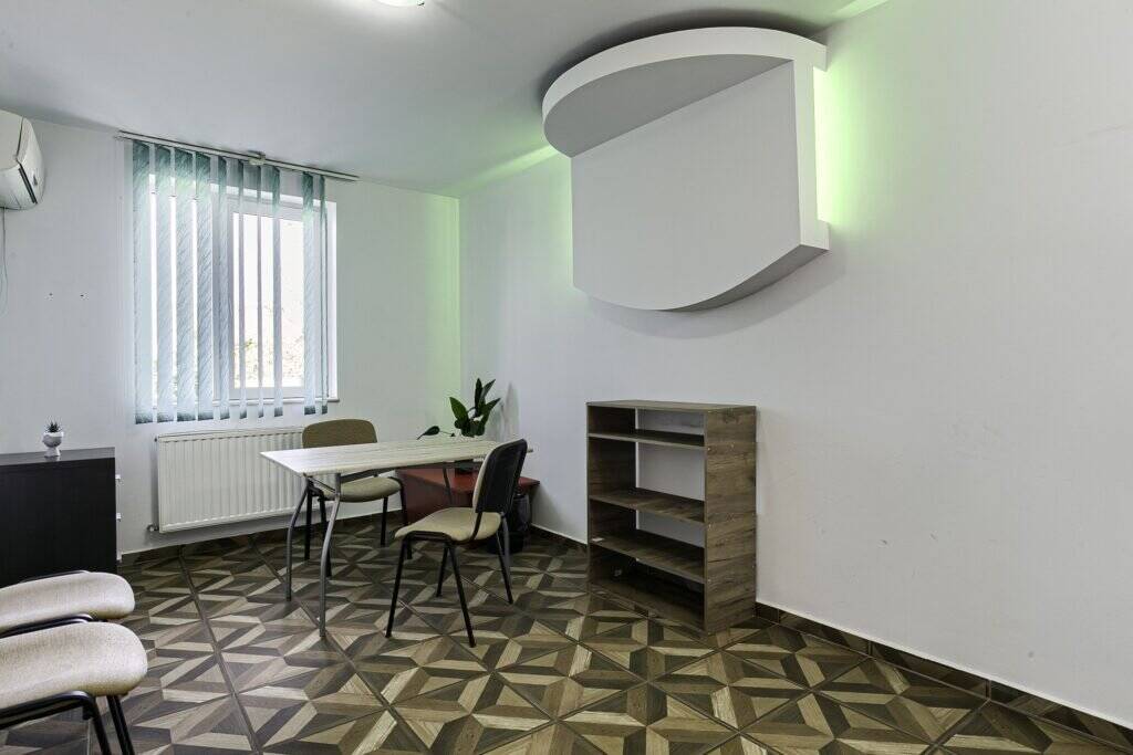 De închiriat Spatiu ideal pentru afacerea ta in zona UTA Comision 0 în zona UTA 2 camere Arad 2